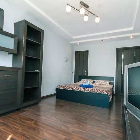 Apartments On Henerala Zhmachenka Kiev Dış mekan fotoğraf