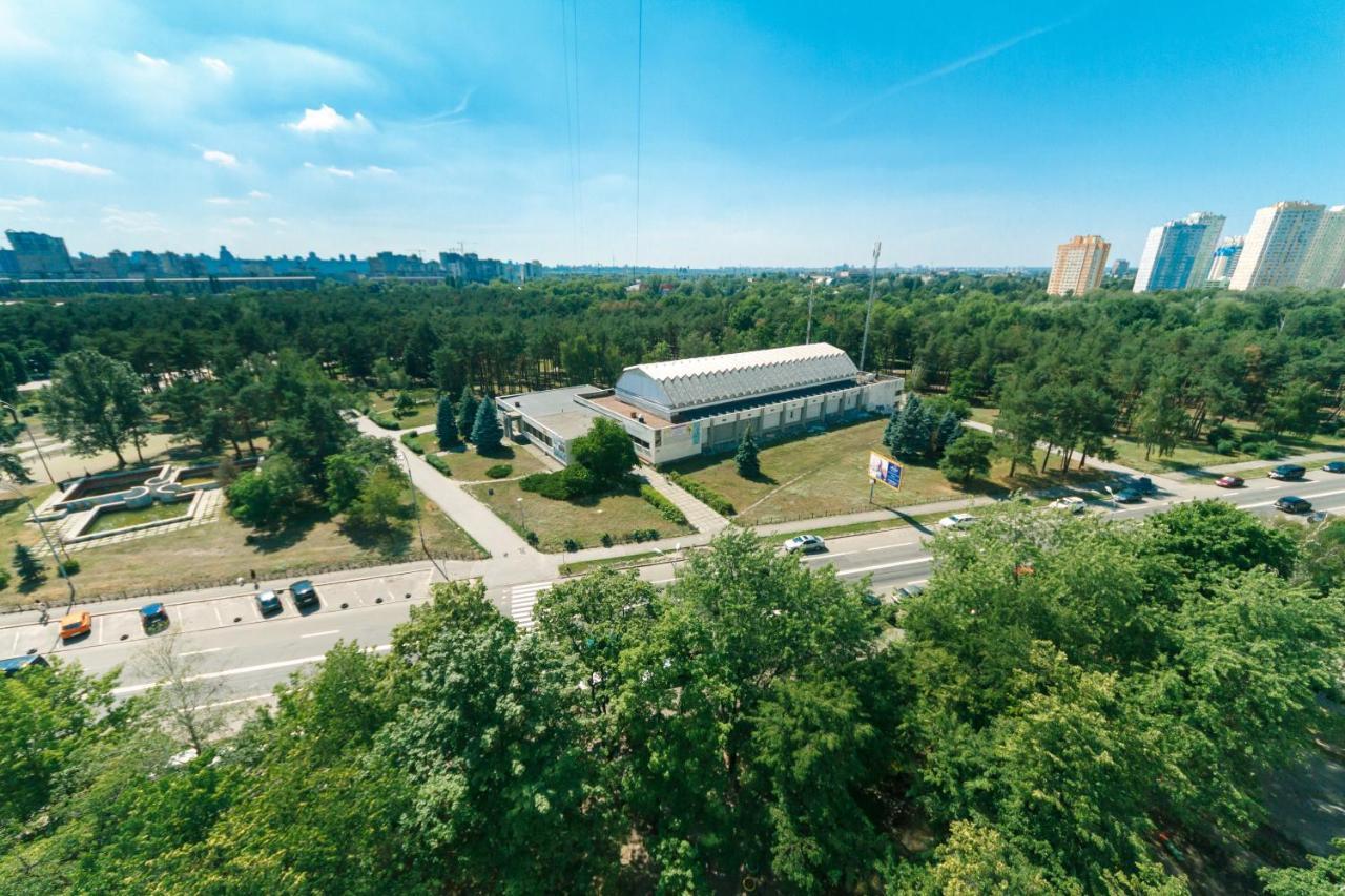Apartments On Henerala Zhmachenka Kiev Dış mekan fotoğraf